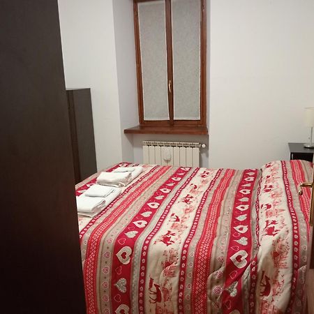 דירות לה סאלה Mansarda Monte Bianco מראה חיצוני תמונה