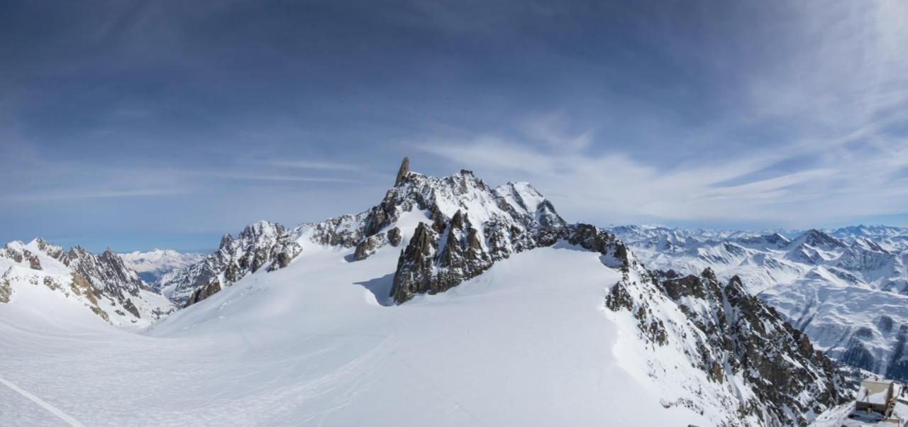 דירות לה סאלה Mansarda Monte Bianco מראה חיצוני תמונה