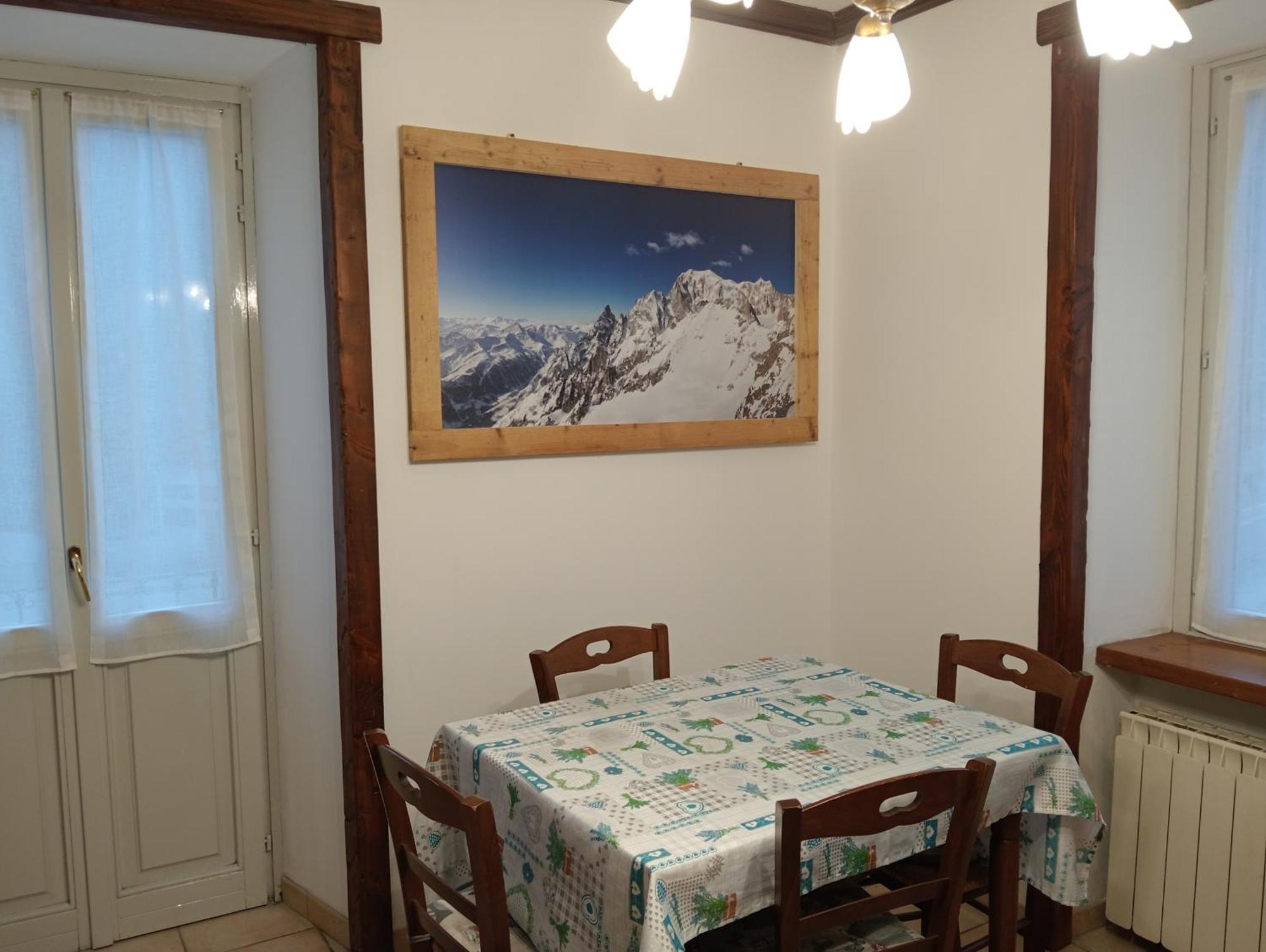 דירות לה סאלה Mansarda Monte Bianco חדר תמונה